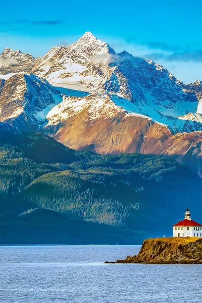 Be amazed by the wilderness of Alaska